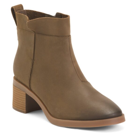 CLARKS Leather Lileigh Charm Comfort Booties - Picture 1 of 4